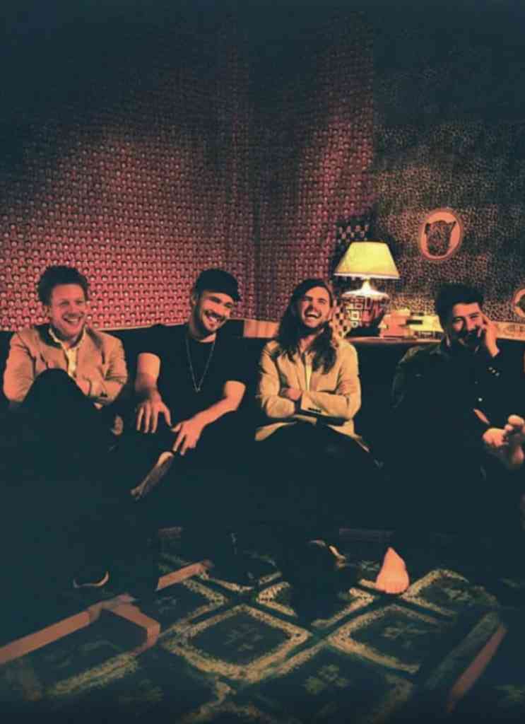 《Mumford & Sons：我们昨天写了这篇文章》在线播放｜英伦民谣旅程纪录